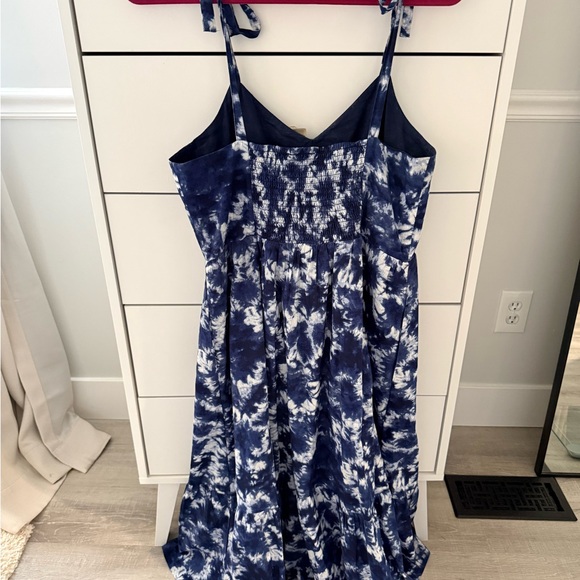 GAP Blue and White Tie-Dye Maxi Dress with Tie Straps Size 10 - Picture 6 of 8